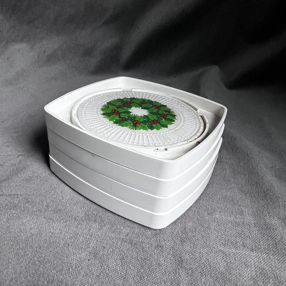 Hallmark Vintage Coasters Set Of 4 Original Box White Green Wreath